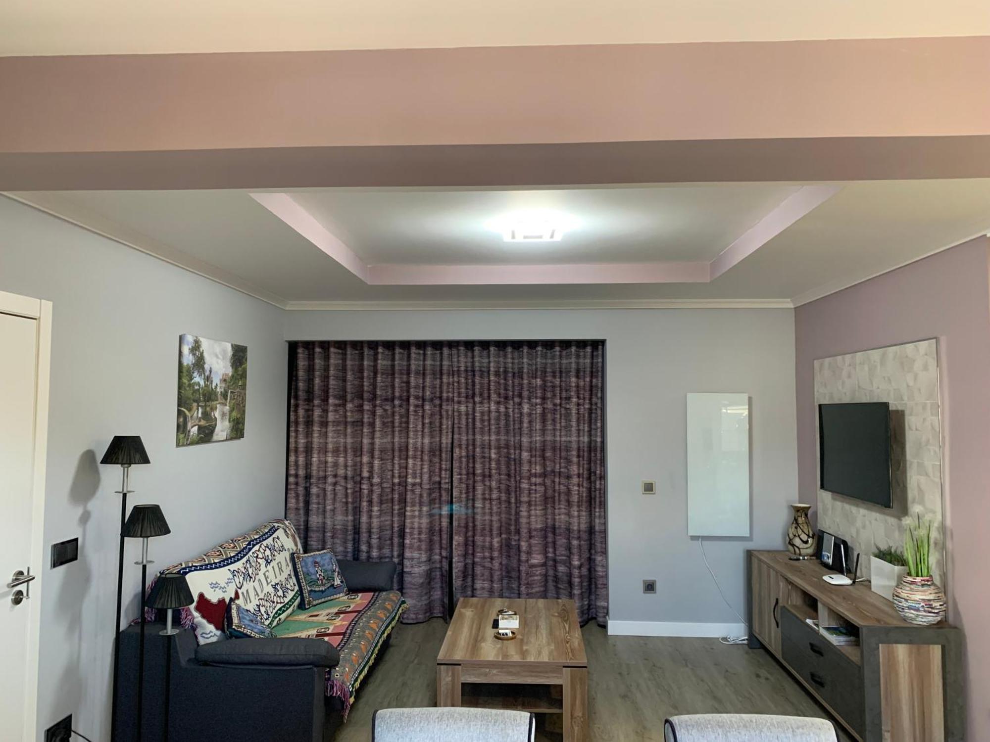 Apt- Sleeps 2 - Pool & Parking - Madeira